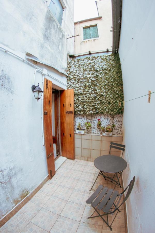 Zaffiro Apartamento *